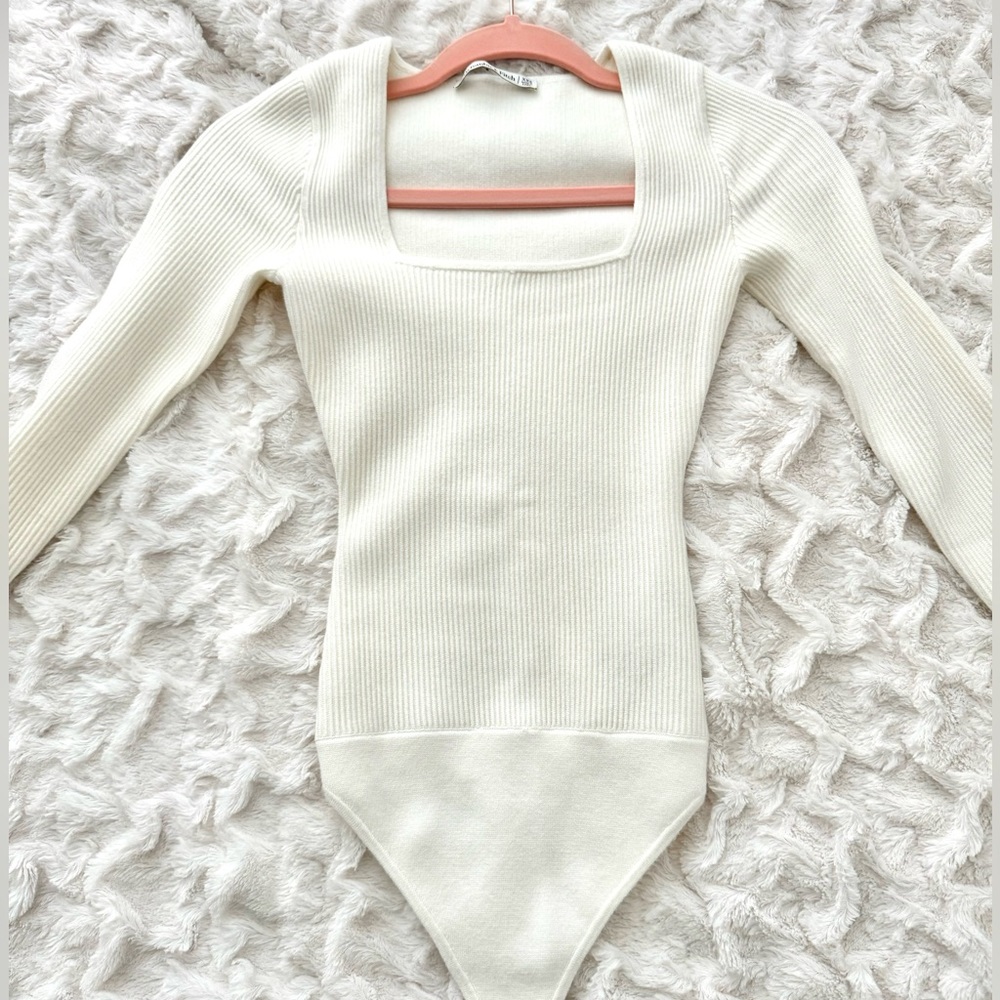 Nwot Abercrombie ribbed bodysuit cream/white
